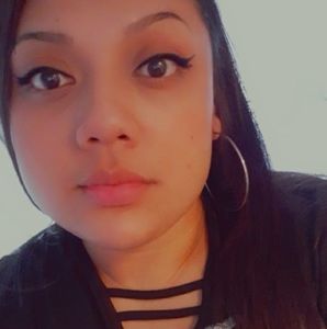 Meet your Posher, Carla